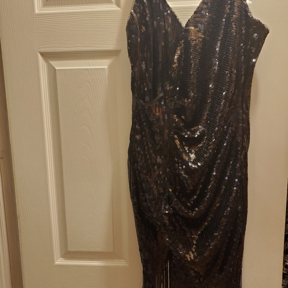 Dress - Picture 2 of 6
